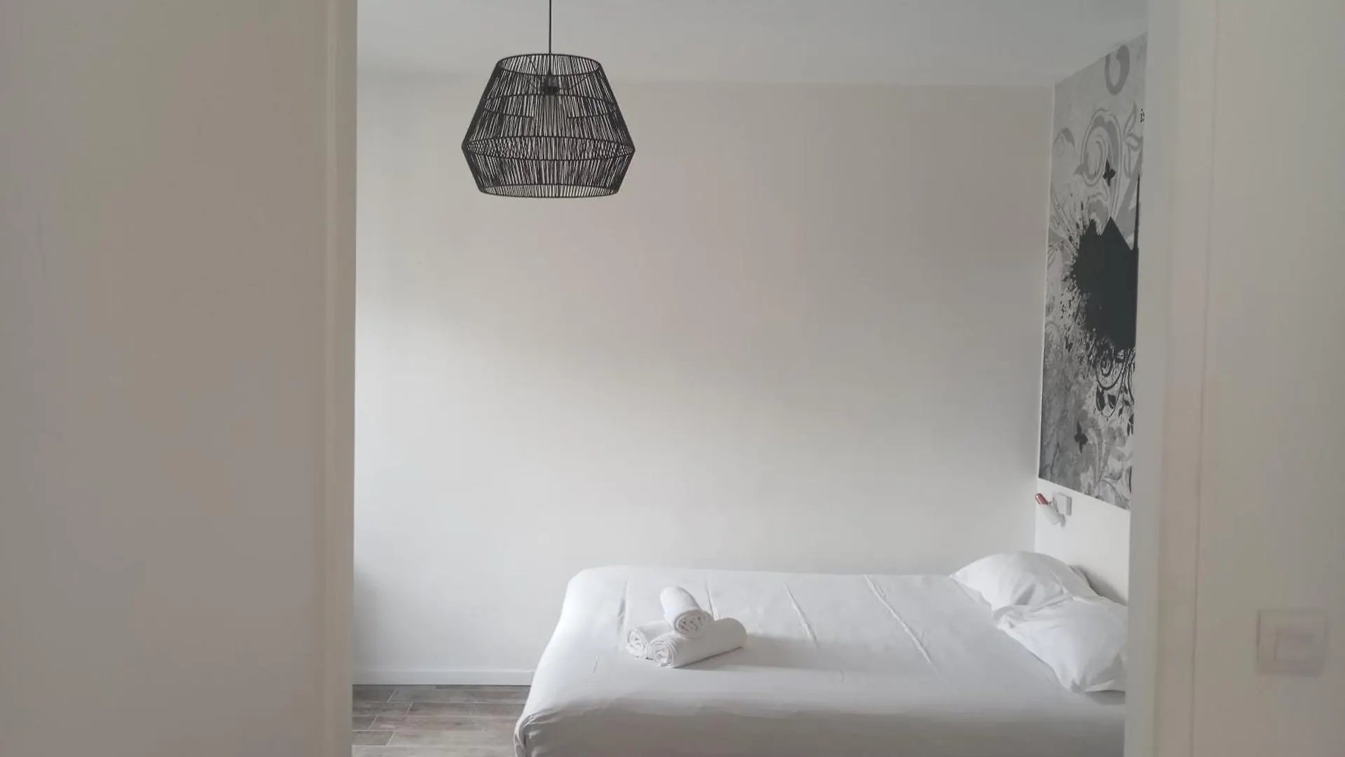 Hostel Arty Paris Porte De Versailles By River